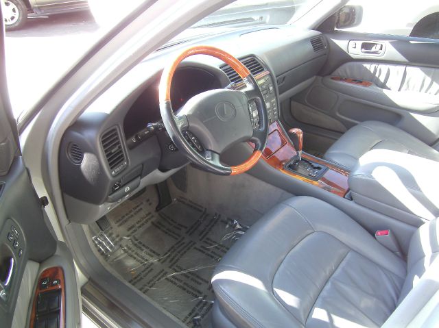 1999 Lexus LS 400 Base