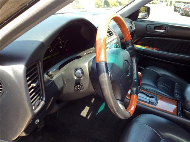 2000 Lexus LS 400 Base