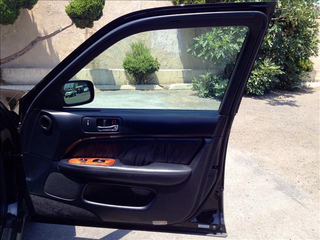 2000 Lexus LS 400 Base