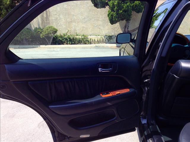 2000 Lexus LS 400 Base