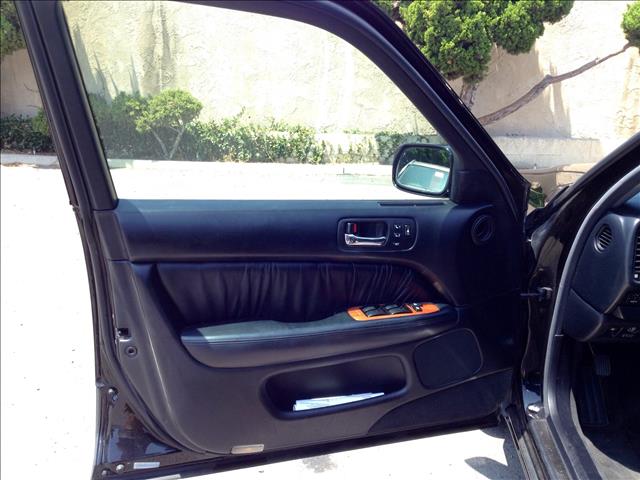 2000 Lexus LS 400 Base