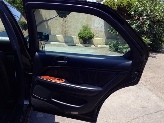 2000 Lexus LS 400 Base