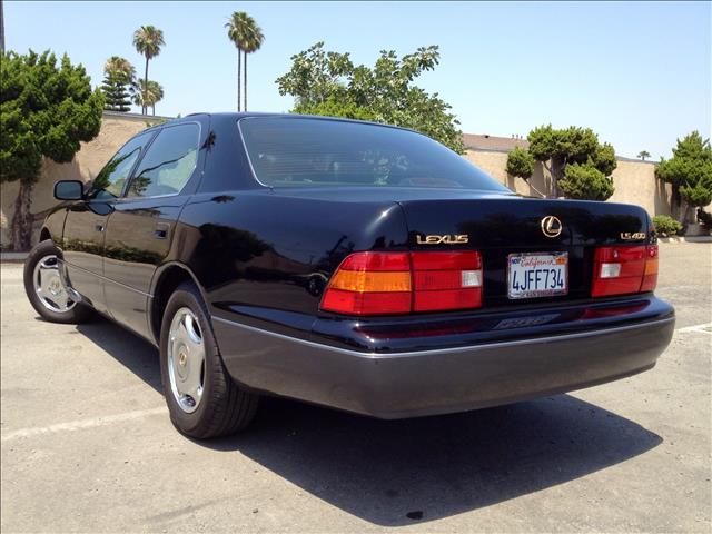 2000 Lexus LS 400 Base