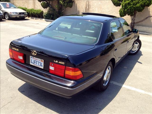 2000 Lexus LS 400 Base