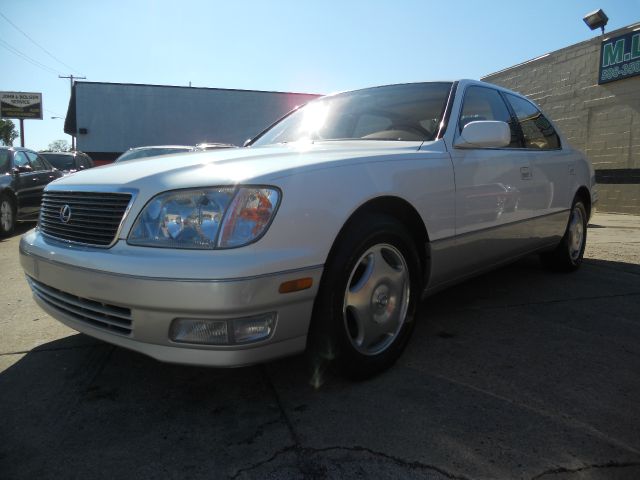 2000 Lexus LS 400 Base