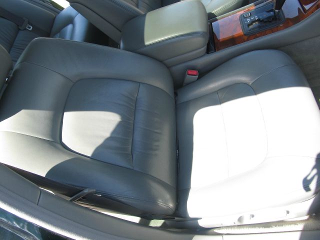 2000 Lexus LS 400 Base