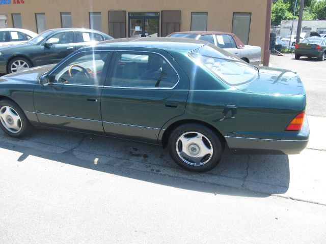 2000 Lexus LS 400 Base