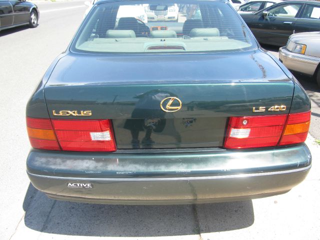 2000 Lexus LS 400 Base