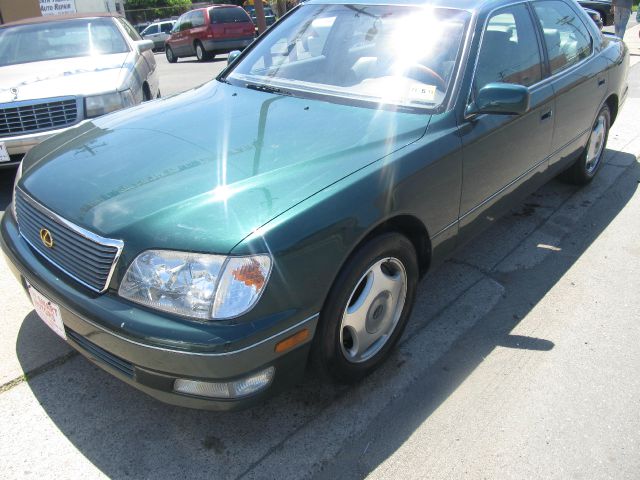 2000 Lexus LS 400 Base