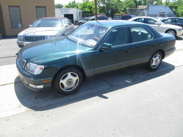 2000 Lexus LS 400 Base
