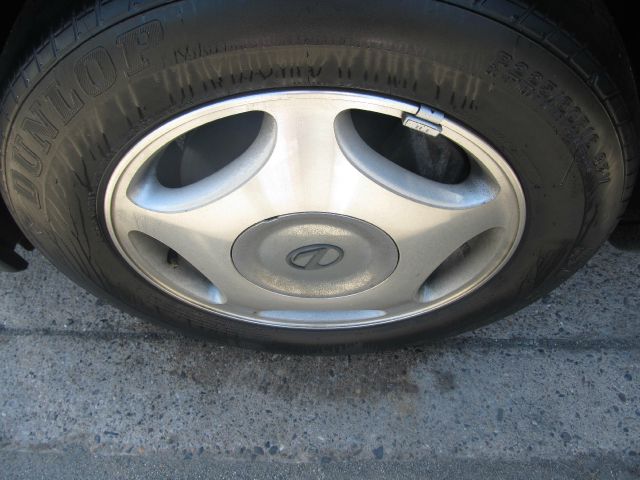 2000 Lexus LS 400 Base