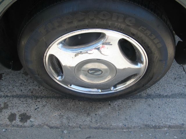 2000 Lexus LS 400 Base