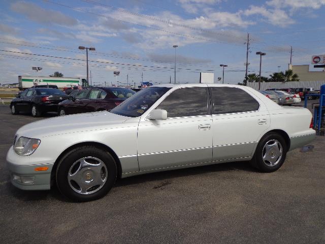 2000 Lexus LS 400 3.5tl W/tech Pkg
