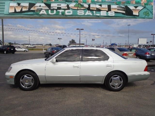 2000 Lexus LS 400 3.5tl W/tech Pkg