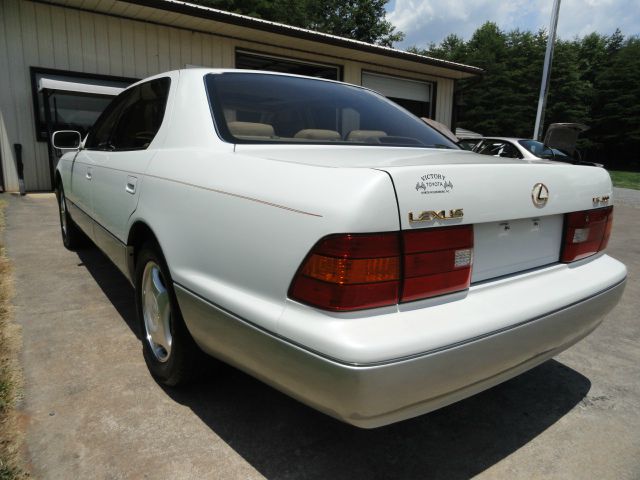 2000 Lexus LS 400 Unknown