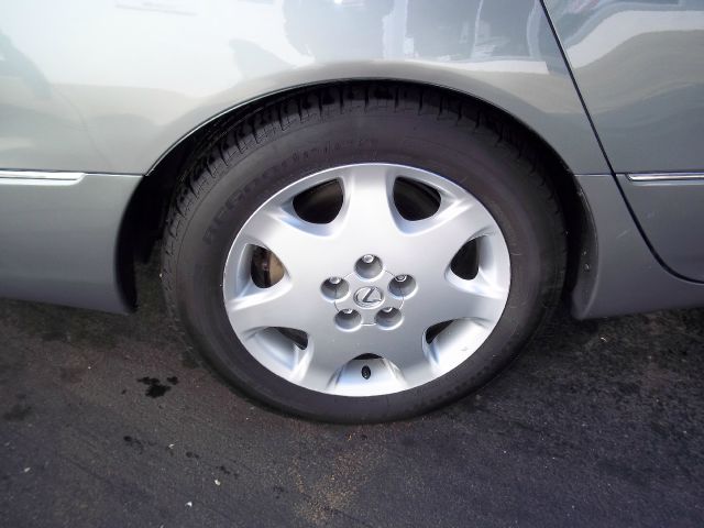 2001 Lexus LS 430 Ram 3500 Diesel 2-WD