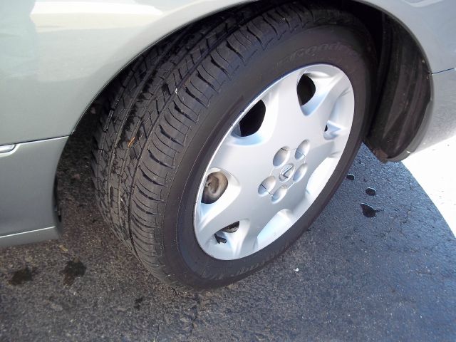 2001 Lexus LS 430 Ram 3500 Diesel 2-WD