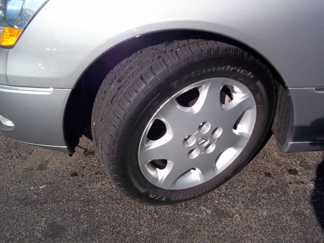 2001 Lexus LS 430 Ram 3500 Diesel 2-WD