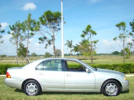 2002 Lexus LS 430 Base