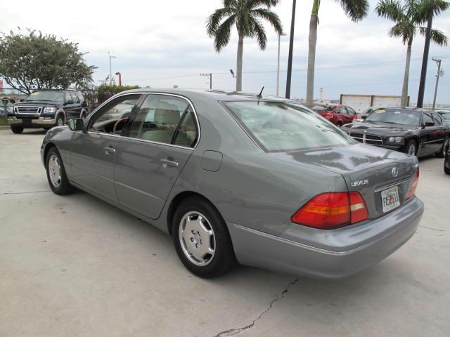 2002 Lexus LS 430 Unknown