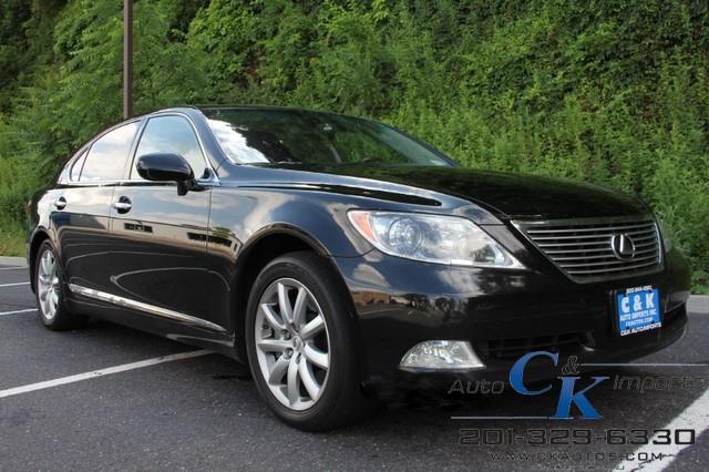 2009 Lexus LS 460 LT Extended,8 FOOT BOX