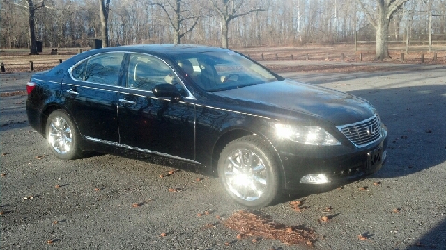 2009 Lexus LS 460 2008 Chevrolet Trailblazer LT W/1lt 4DR SUV 113qu