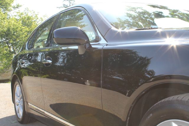 2009 Lexus LS 460 2008 Chevrolet Trailblazer LT W/1lt 4DR SUV 113qu