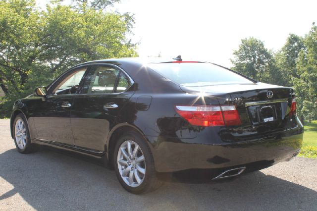 2009 Lexus LS 460 2008 Chevrolet Trailblazer LT W/1lt 4DR SUV 113qu