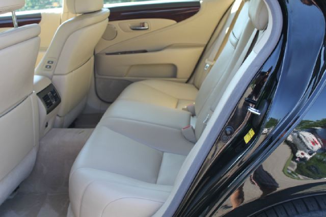 2009 Lexus LS 460 2008 Chevrolet Trailblazer LT W/1lt 4DR SUV 113qu