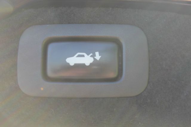 2009 Lexus LS 460 2008 Chevrolet Trailblazer LT W/1lt 4DR SUV 113qu