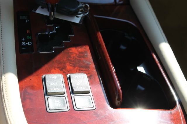 2009 Lexus LS 460 2008 Chevrolet Trailblazer LT W/1lt 4DR SUV 113qu