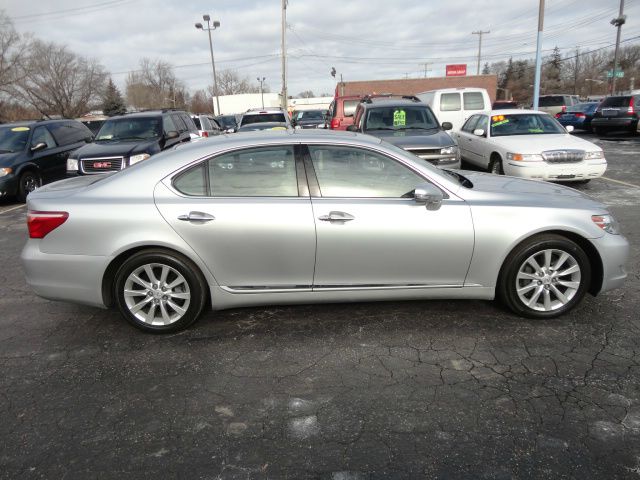 2010 Lexus LS 460 Limited/local Trade In