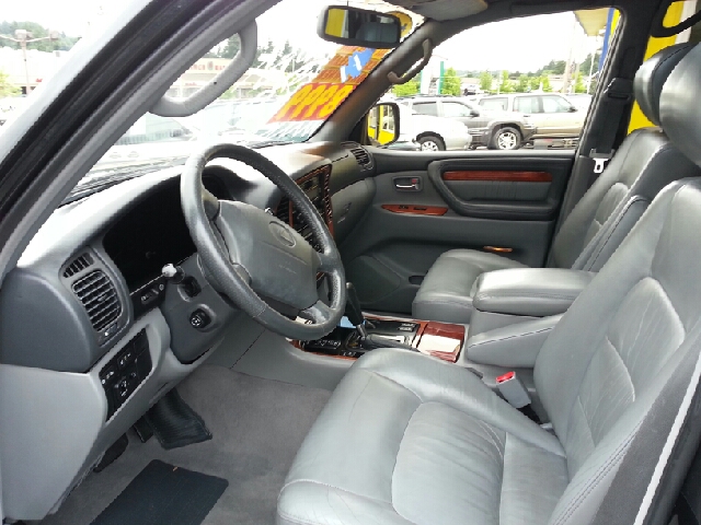 1998 Lexus LX 470 Base