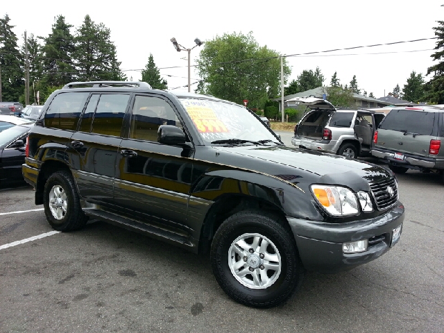 1998 Lexus LX 470 Base
