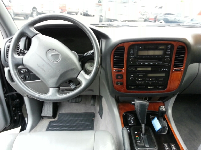 1998 Lexus LX 470 Base