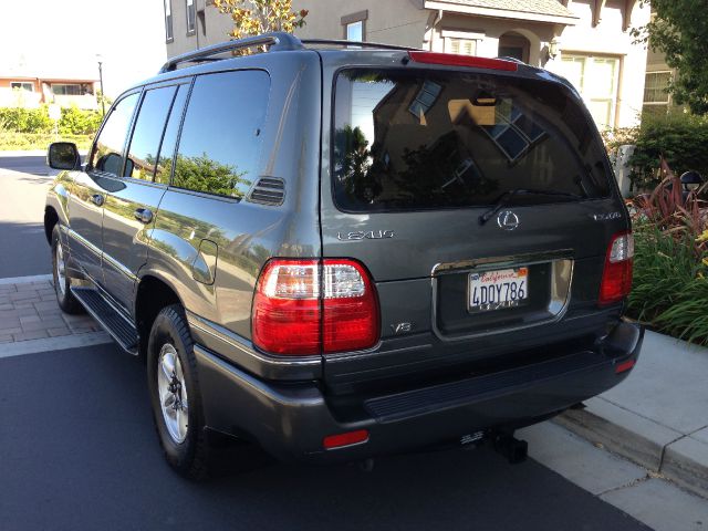 1999 Lexus LX 470 Base