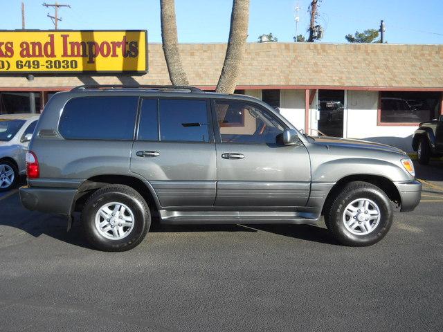 2000 Lexus LX 470 Unknown