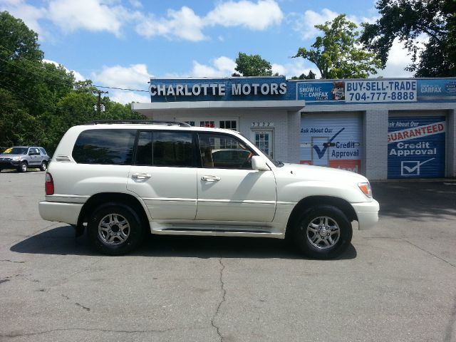 2001 Lexus LX 470 Base
