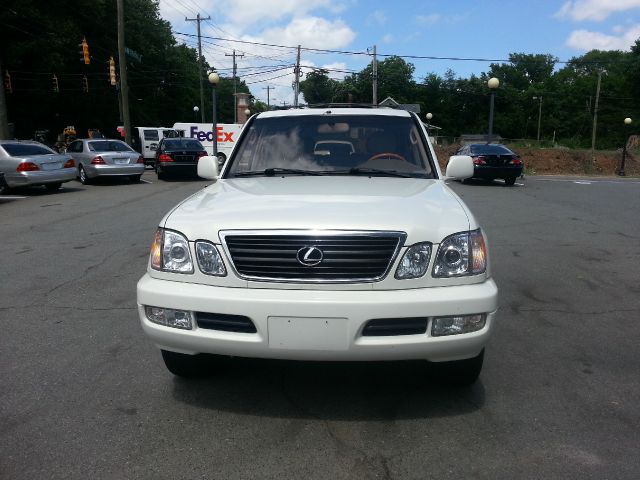 2001 Lexus LX 470 Base