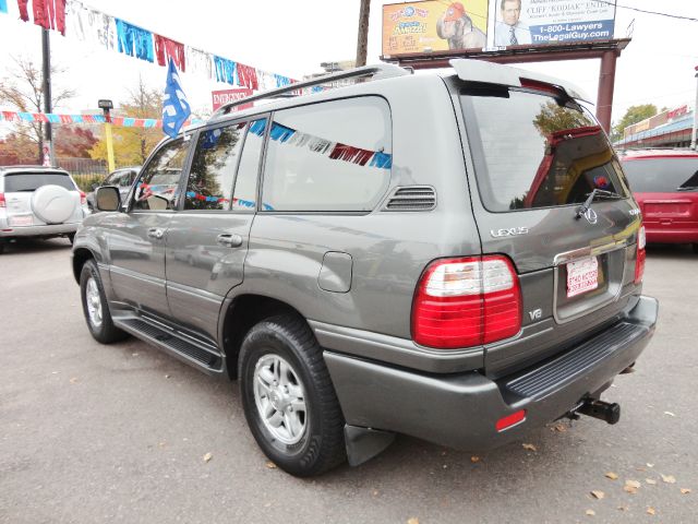 2001 Lexus LX 470 Base