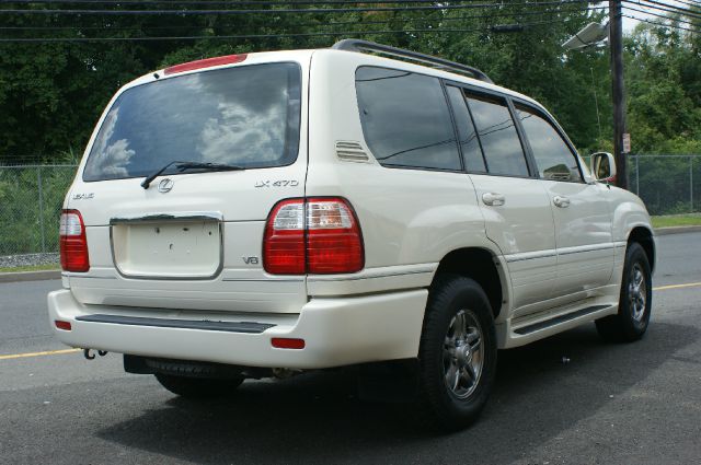 2002 Lexus LX 470 Scion XB