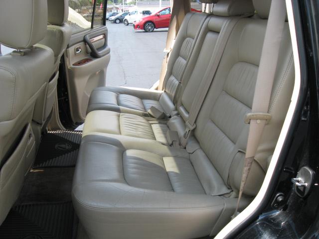 2003 Lexus LX 470 SLT 25