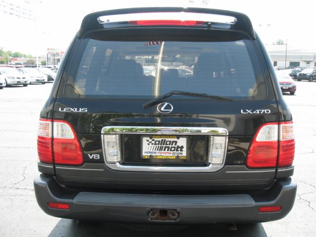 2003 Lexus LX 470 SLT 25