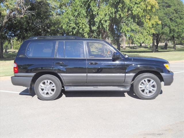 2003 Lexus LX 470 Base