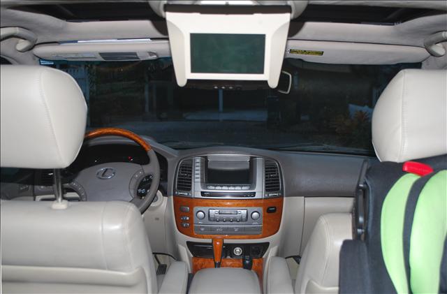 2004 Lexus LX 470 SLT 25