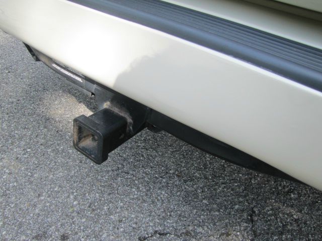 2006 Lexus LX 470 Scion XB