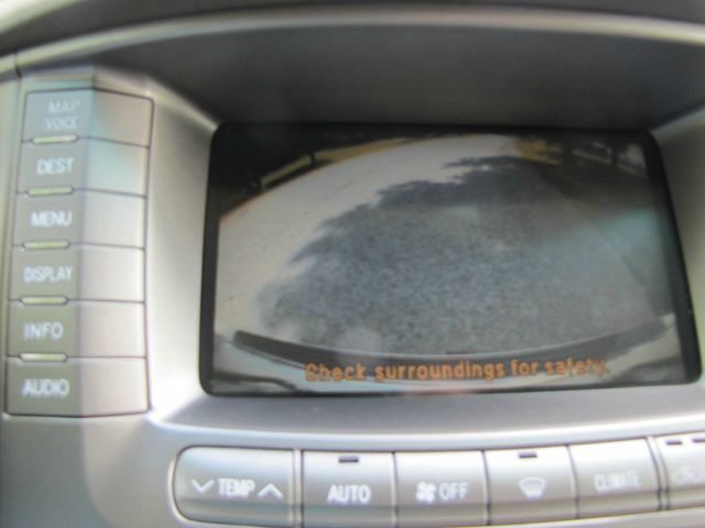 2006 Lexus LX 470 Scion XB