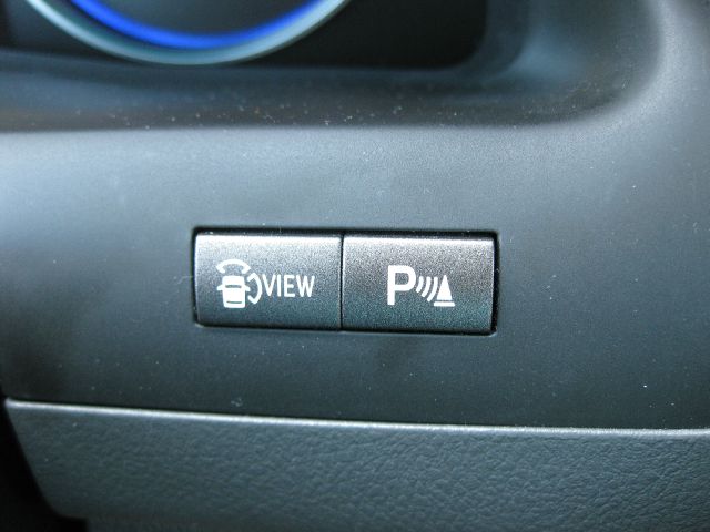 2009 Lexus LX 570 Scion XB