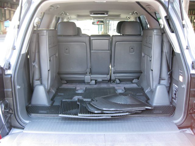 2009 Lexus LX 570 Scion XB