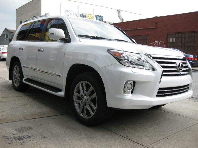 2013 Lexus LX 570 Scion XB